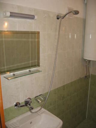 Гостевой дом Sun House Трявна Трехместный номер-3