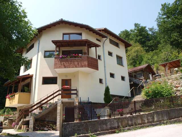 Гостевой дом Sun House Трявна-3